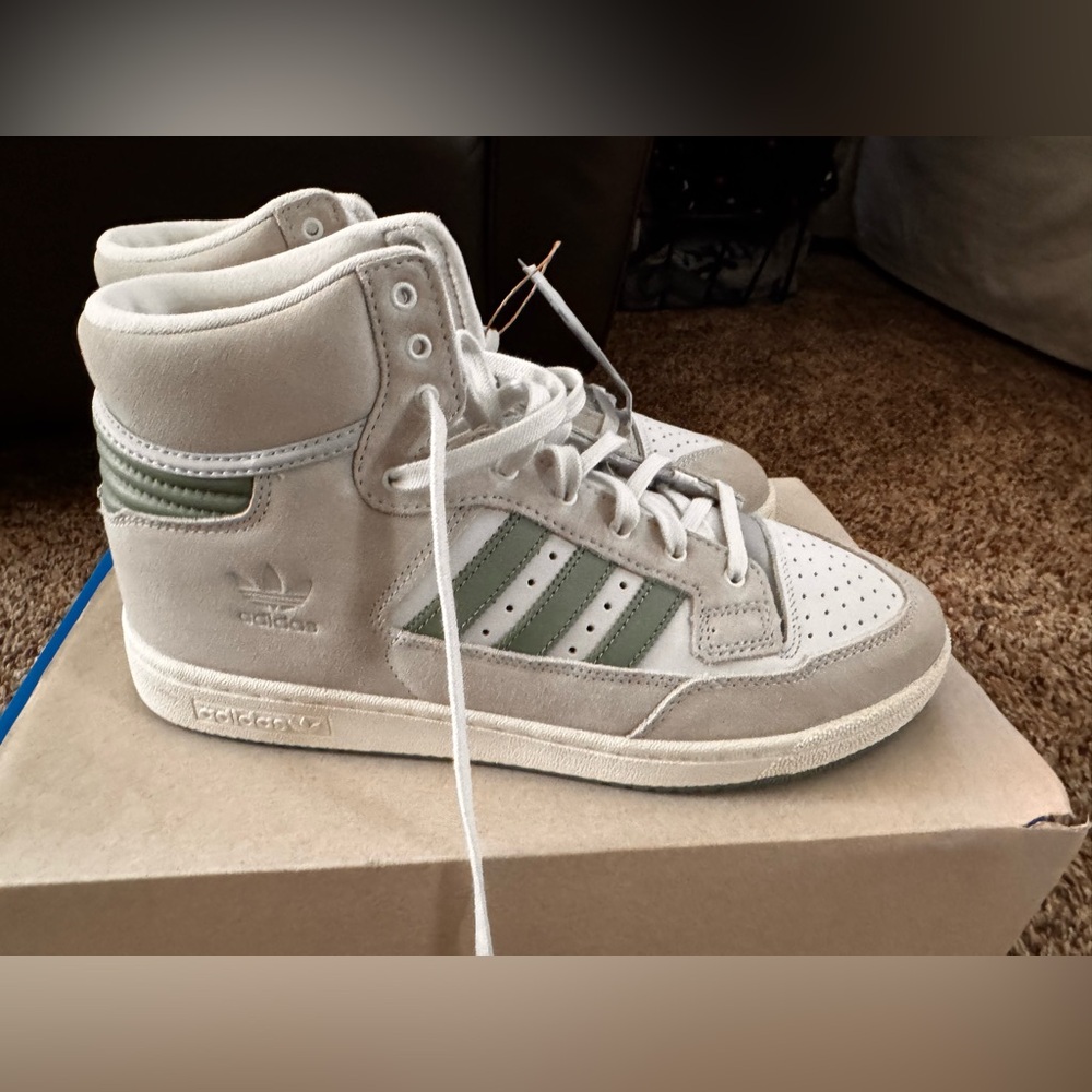 listing-status-banner